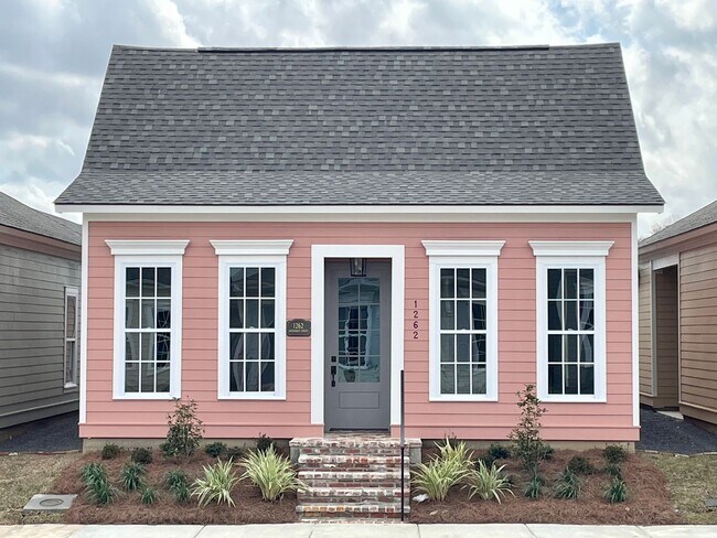 Building Photo - $1000 off 1st month! Beautiful new constru...