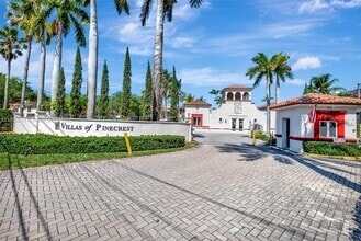 Building Photo - 6705 N Kendall Dr