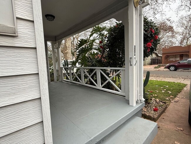 Photo - Cozy 2 bed 1 bath available now! House