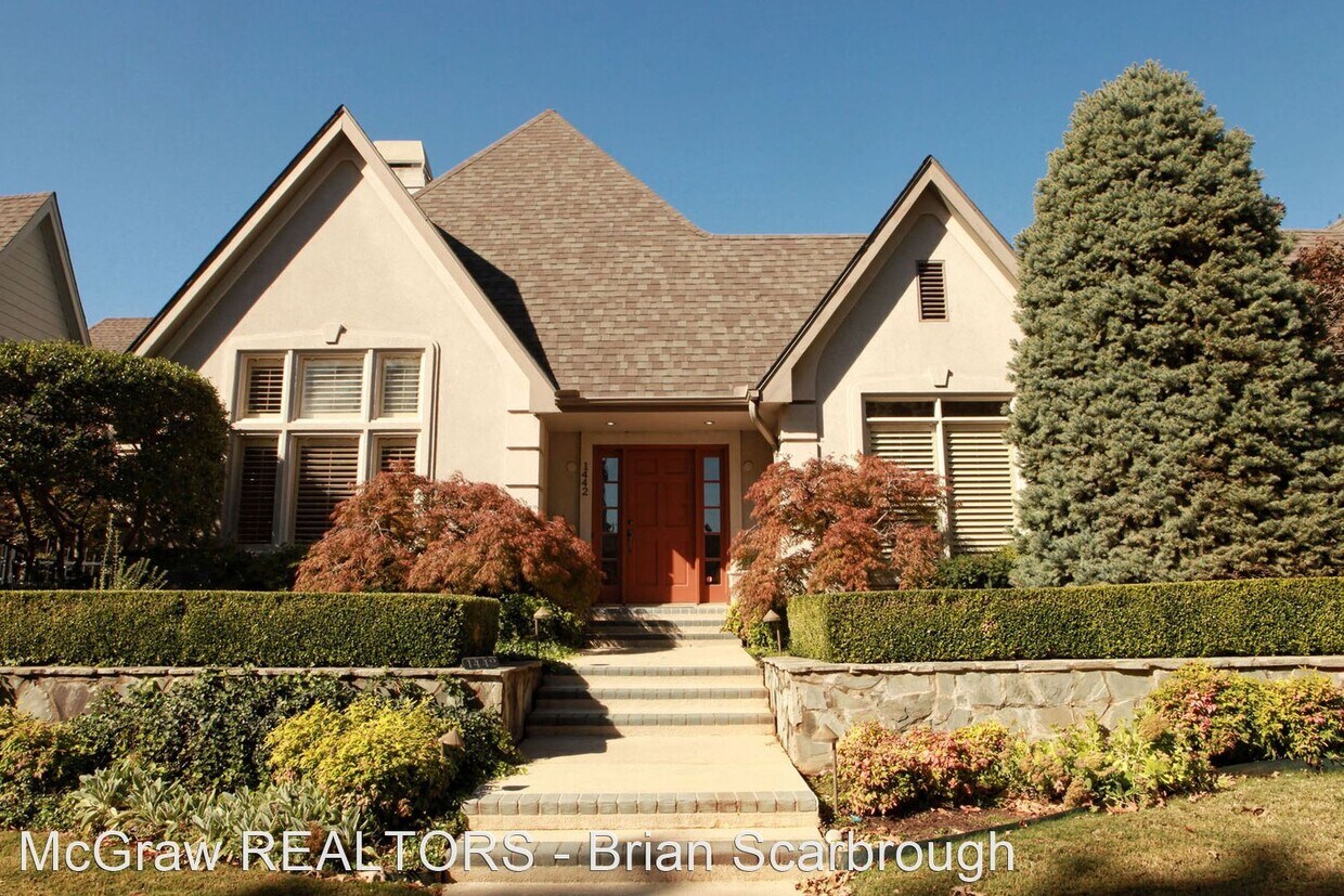 Primary Photo - 3 br, 2.5 bath House - 1442 S. Newport Ave.