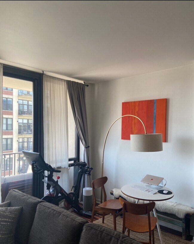 Foto del edificio - 210 S Desplaines St