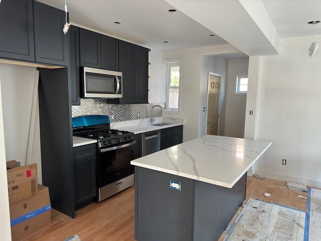 Building Photo - 3306 Ellerslie Ave