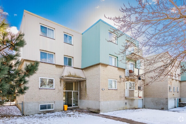 Photo du bâtiment - Renaissance Apartments
