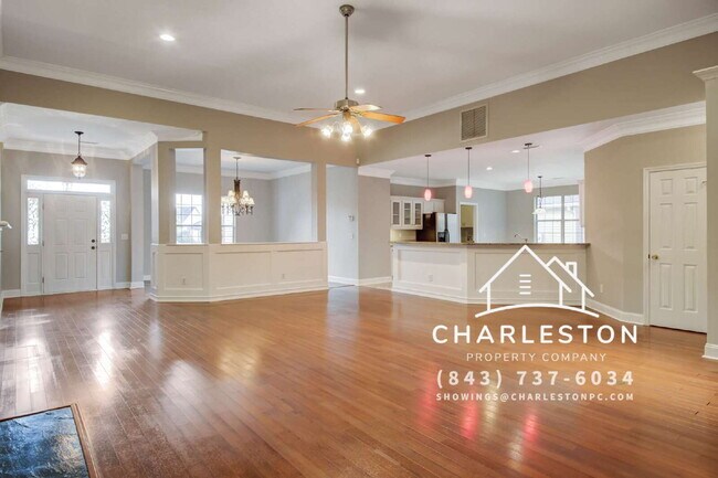 Foto del edificio - 6040 Fieldstone Cir