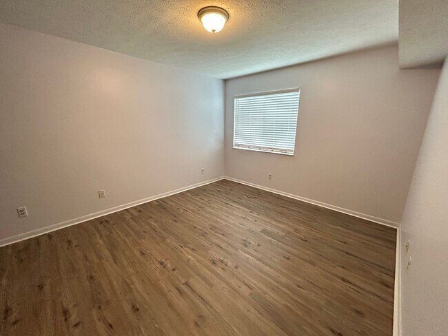 Foto del edificio - Hollow Run Home **MOVE IN SPECIAL 1 MONTH ...