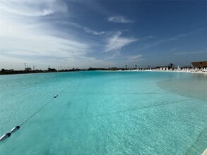 Building Photo - 427 Fields Forest Ln