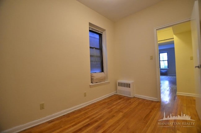 Building Photo - 1497 3rd Ave