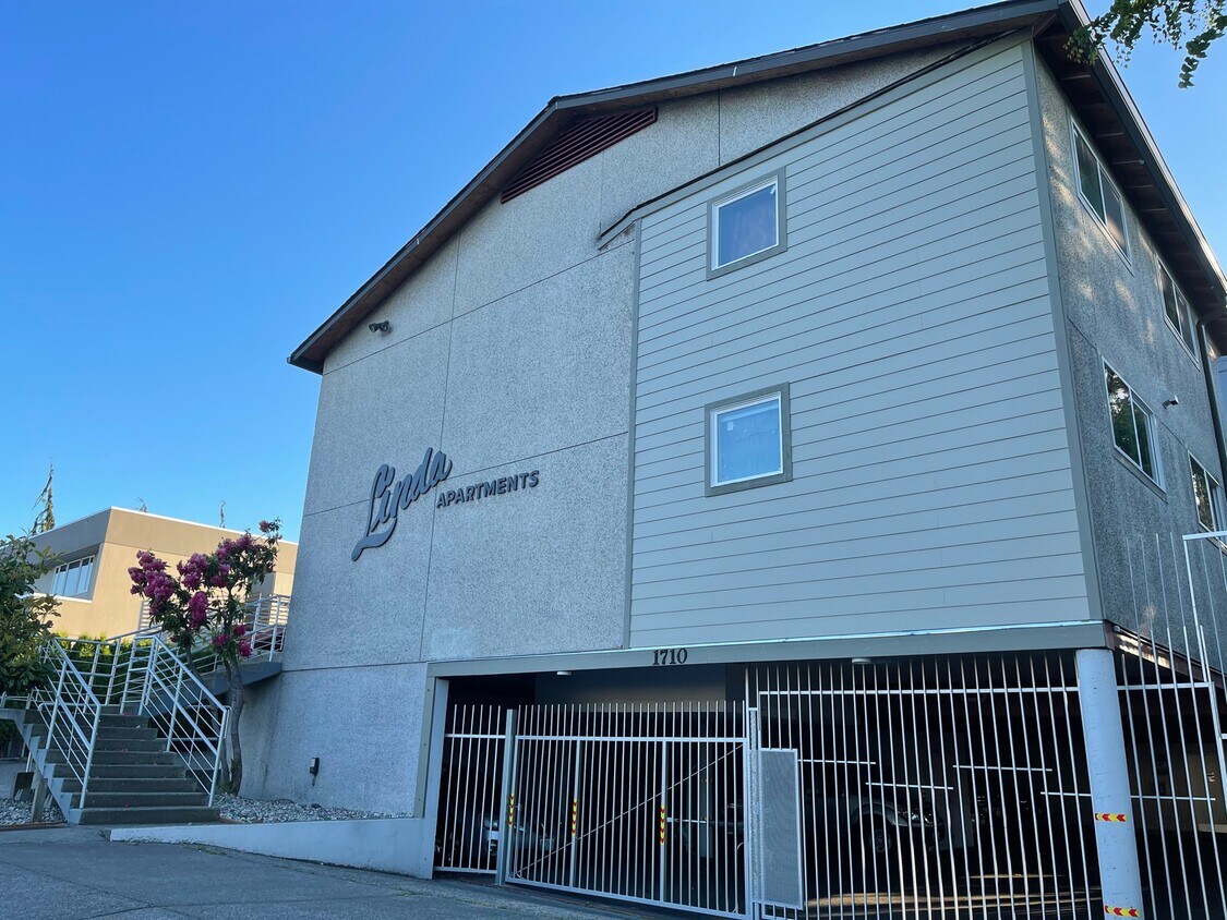 1710 Broadway Unit 3, Everett, WA 98201 Apartments in Everett, WA