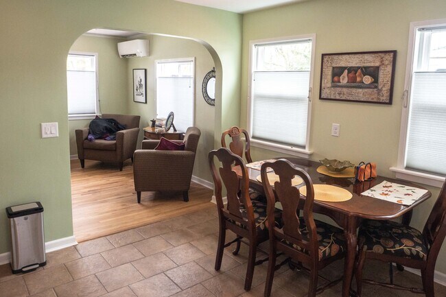 Building Photo - 1456 McKinley Ct