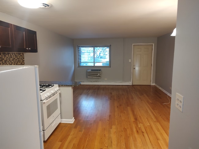 Foto del edificio - 8500 Waukegan Rd