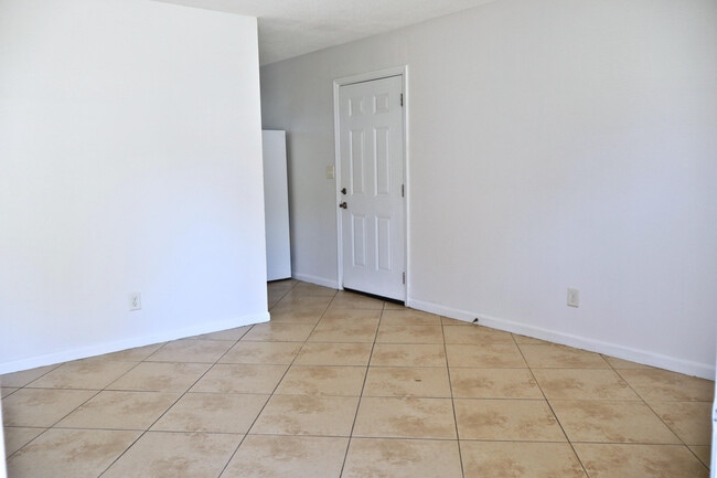 Building Photo - 22 Overstreet Dr