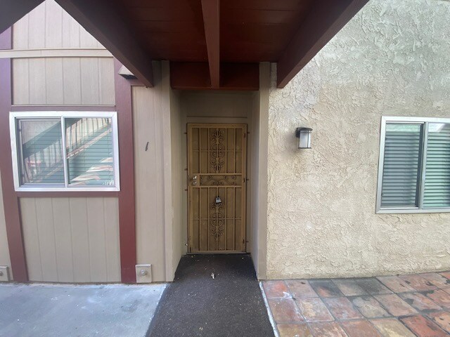 Building Photo - 5533 Adobe Falls Rd