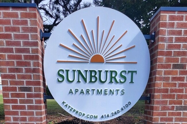 Building Photo - Sunburst Apartments