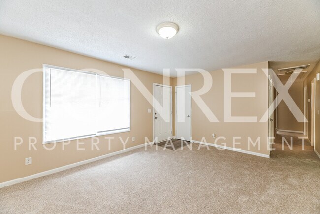 Building Photo - Beautiful Home in Summerville