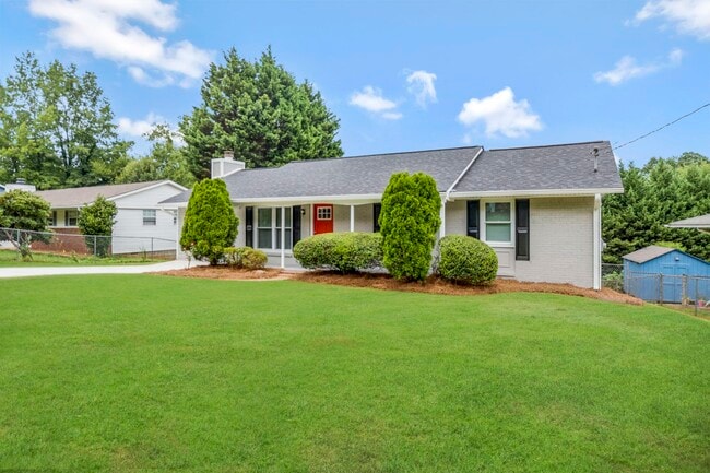 Building Photo - 33 Duke Dr