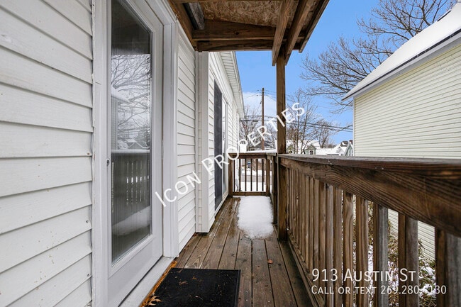 Building Photo - Completely renovated single family home!