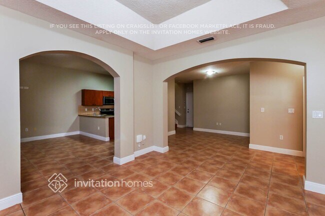 Foto del edificio - 8387 NW 143rd St