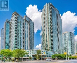 Building Photo - 16 Yonge St
