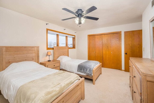 Building Photo - N307 Eastowne Ct