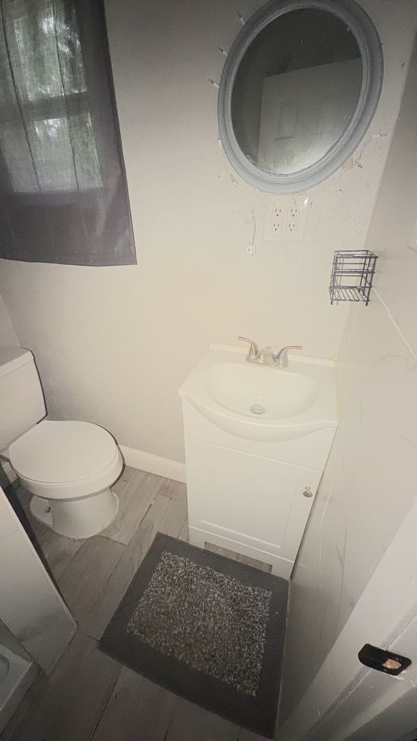 Foto del edificio - 3 Bedroom 2 Bath Available