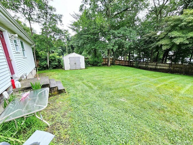 Foto del edificio - 12 Nord Park Blvd