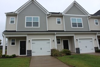 Building Photo - 15 Apricot Ln
