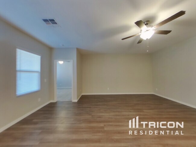 Foto del edificio - 4564 W Saddlebush Way