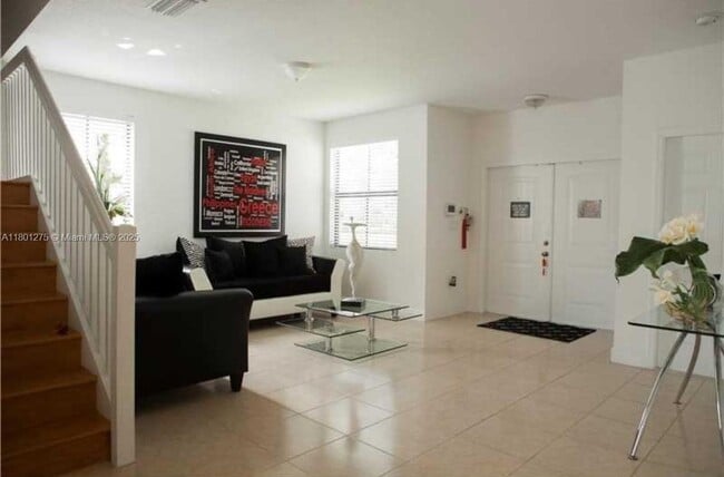 Foto del edificio - 9835 NW 10th St