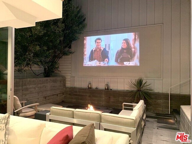 Foto del edificio - 338 Rennie Ave