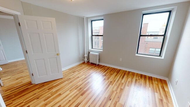 Building Photo - 222 Hanover St