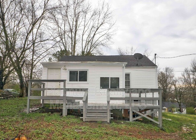Building Photo - 713 McGraw St