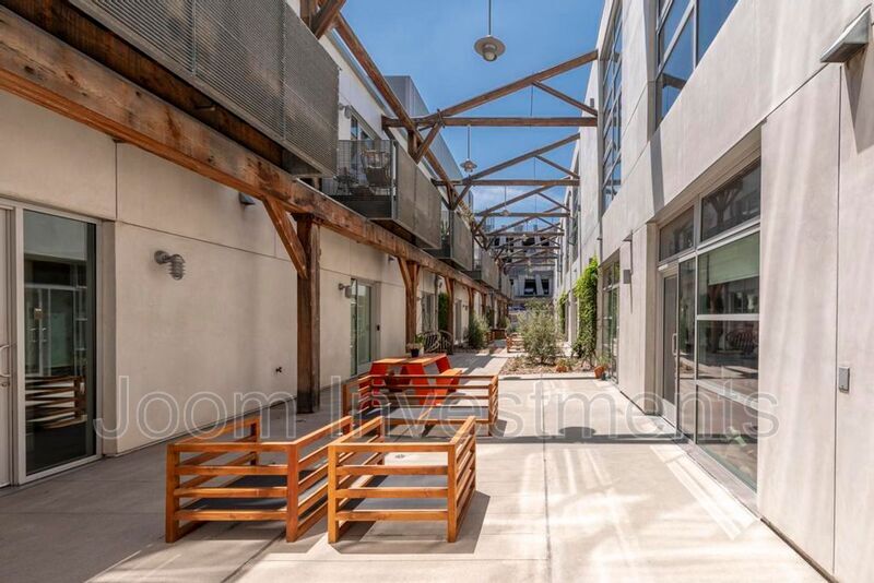 Foto principal - 527 Molino St