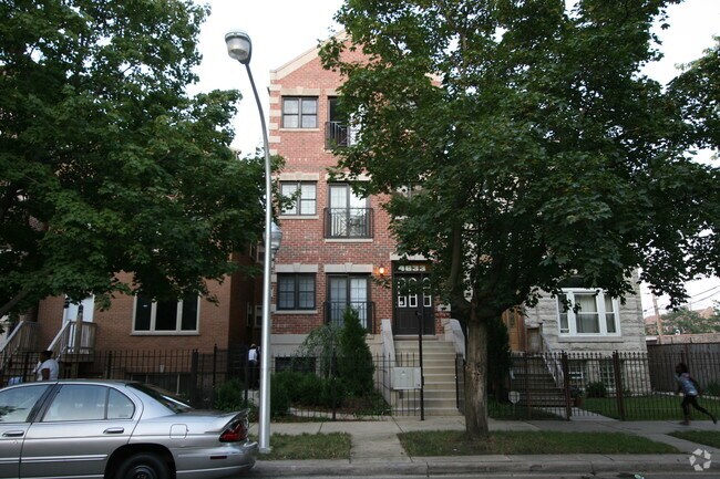 Building Photo - 4633 S Langley Ave