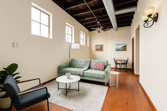 Foto del edificio - 521 N Jefferson Ave