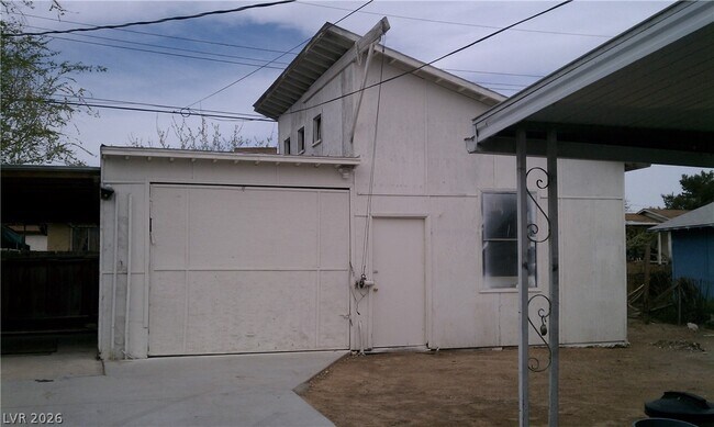 Building Photo - 233 N 19th St
