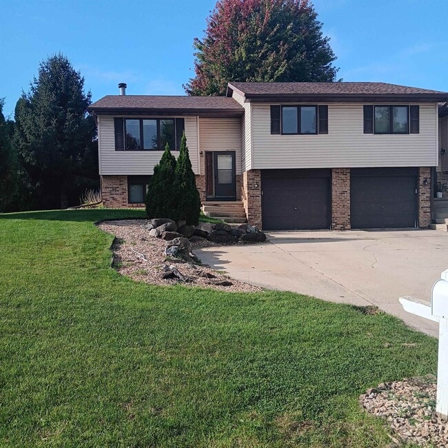 Foto del edificio - 2649 Stanbrook St