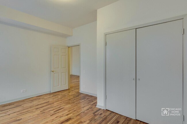 Foto del edificio - 4654 N Malden St