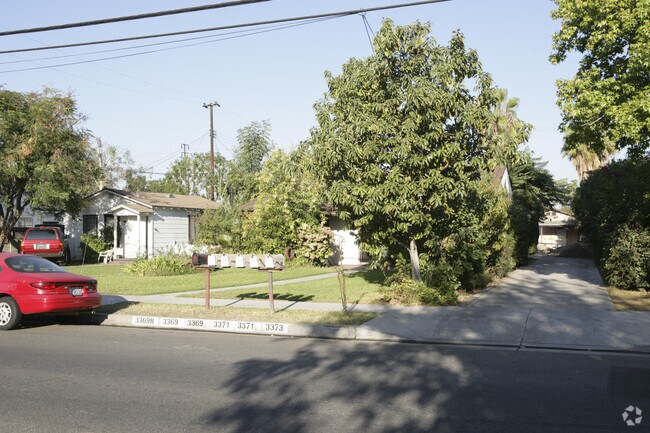 Building Photo - 3367 Big Dalton Ave