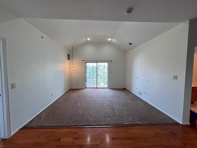 Building Photo - 933 Del Negro Ct