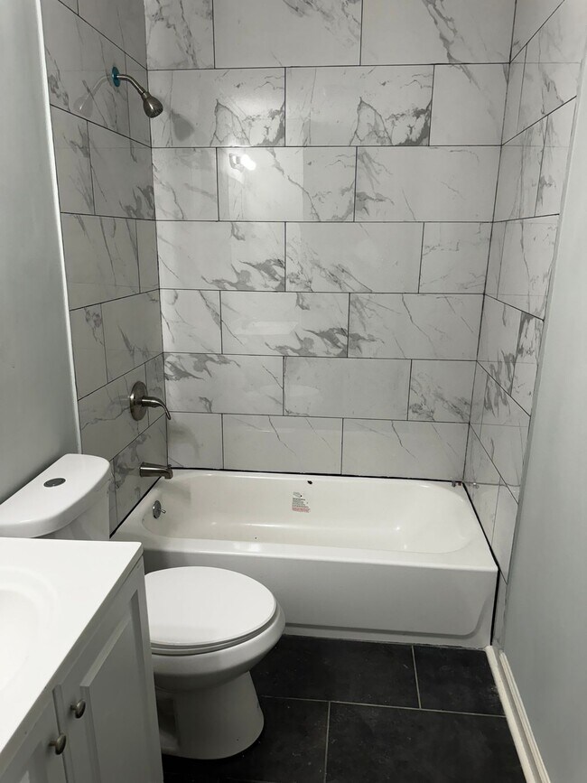 Foto del edificio - 1184 Effie Rd