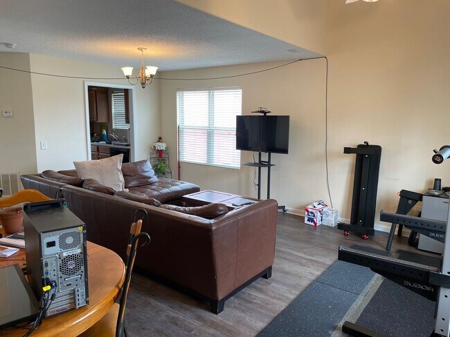 Foto del edificio - All the Amenities for a Great Price - Brid...