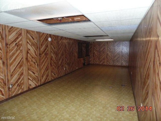 Building Photo - 3 br, 1 bath House - 1901 Barbara Dr