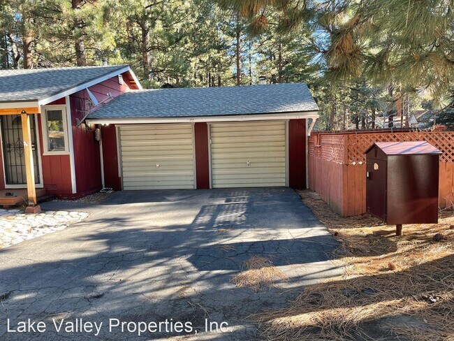 Building Photo - 3 br, 2 bath House - 2980 Sacramento Avenue