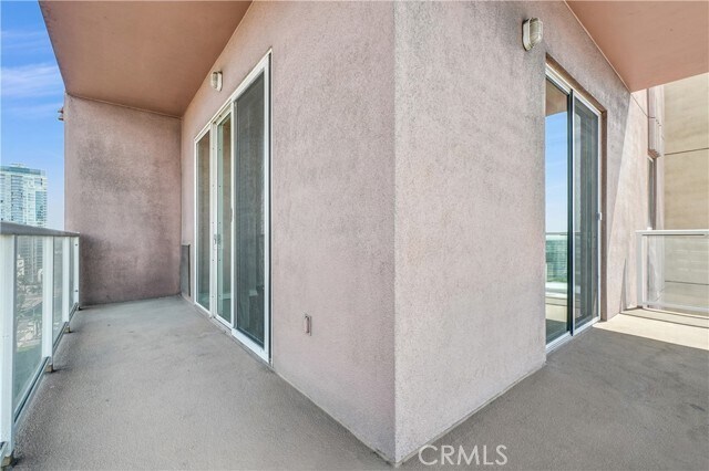 Building Photo - 388 E Ocean Blvd