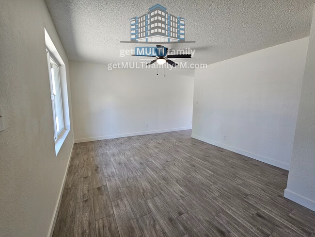 Building Photo - 2535 W Missouri Ave