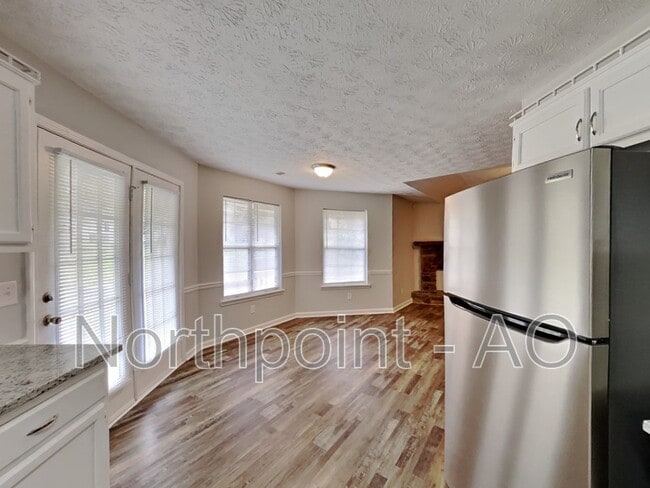 Building Photo - 125 Branchwood Dr