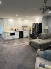 Building Photo - 387 Mansfield I