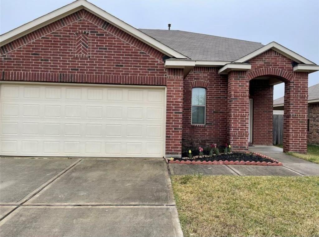 Primary Photo - 1611 Jaquima Valley Way