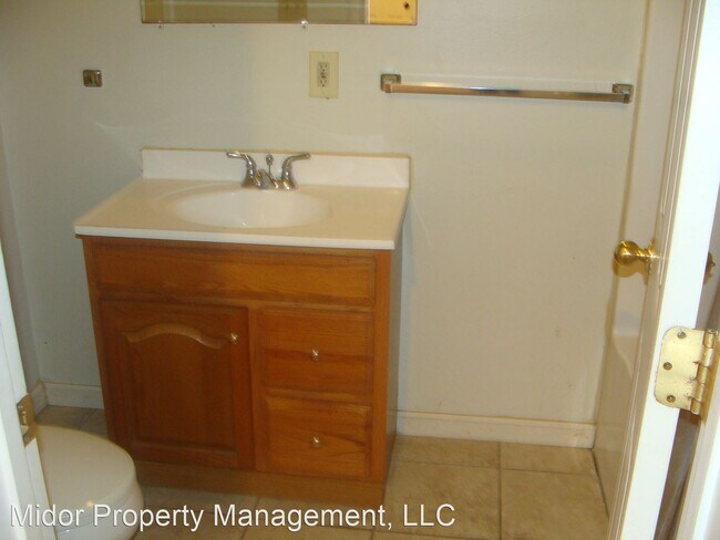 Building Photo - 1 br, 1 bath House - 114 W. King Street