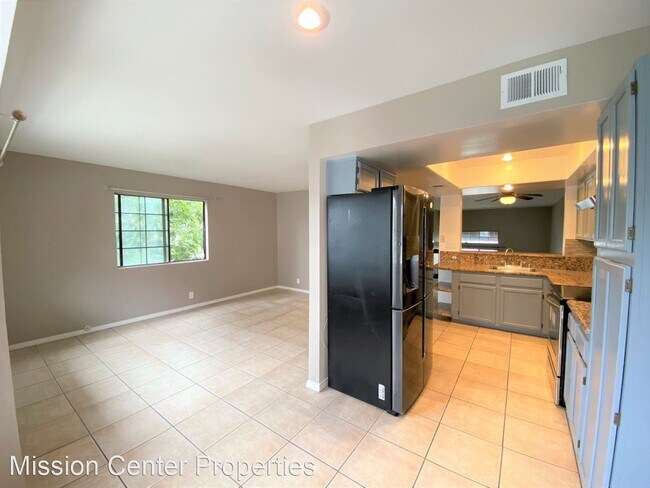 Building Photo - 2 br, 2.5 bath House - 3440 Mission Mesa Way